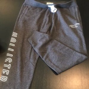 Hollister joggers